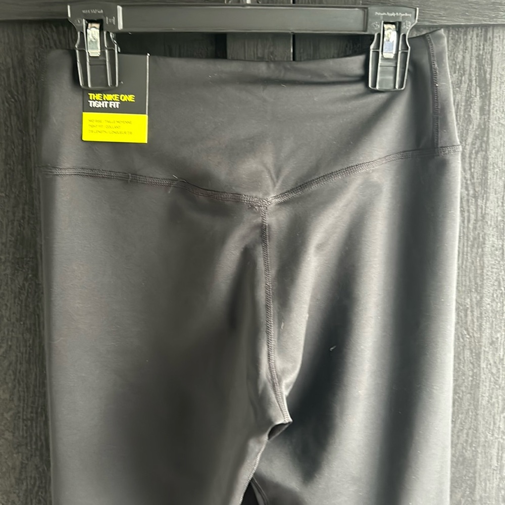 Brand New Nike Mid Rise Tights Fit Performance Legging